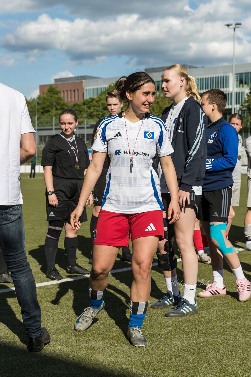 Bild 148 - wBJ Lotto Pokal Finale  Eimsbuetteler TV - Hamburger SV : Ergebnis: 0:3